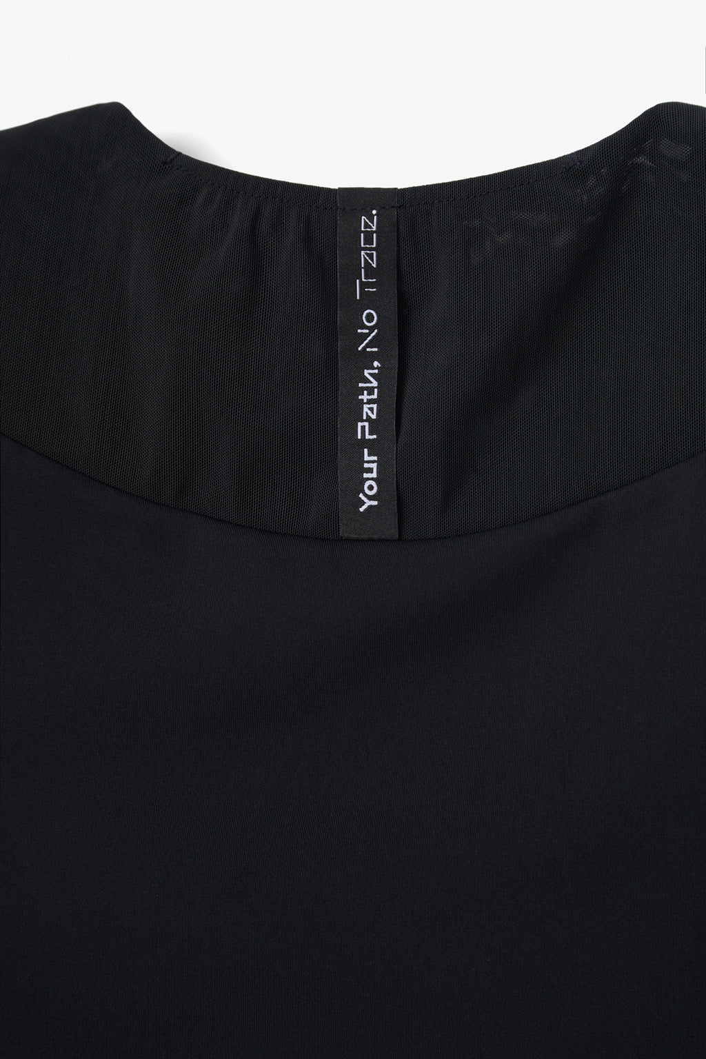 NNormal Women Trail Crop Top 02 W Black  by Nnormal