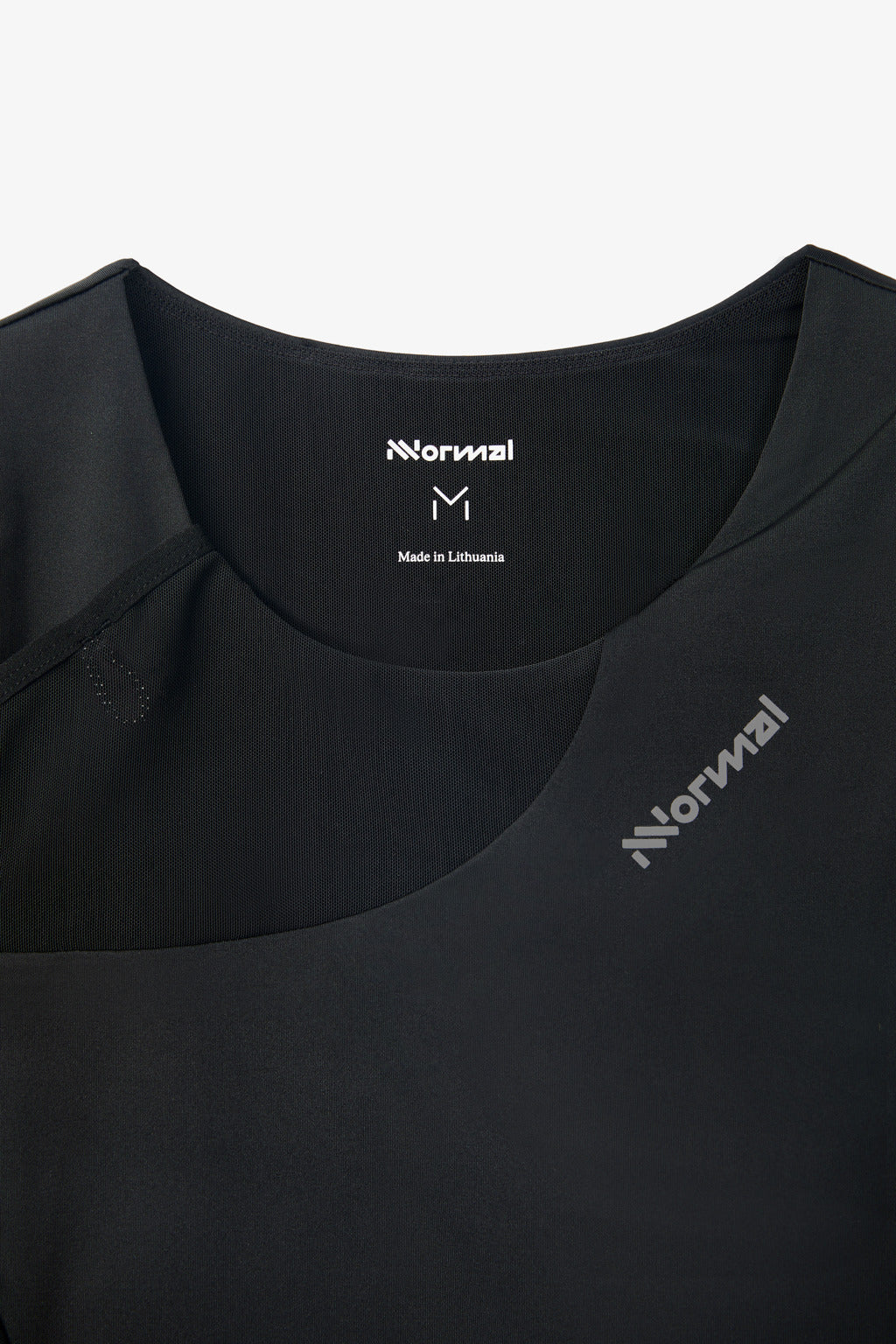 NNormal Women Trail Crop Top W Black  by Nnormal